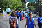 En el marco del Día Internacional del Autismo, el grupo de ayuda Familia Azul organizó su primera caminata.