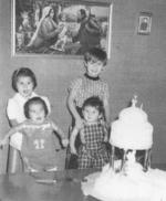 01042018 Miguel Ángel, Laura Irene, Ricardo Humberto y Ana Franco,
el 26 de junio de 1975.