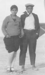 08042018 Srita. Camila Salas Valdez y Sr. Ausencio
Chavarría Cortés celebrando su union
conyugal en 1932.