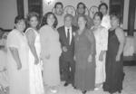 15042018 Sr. Bulmaro Reyes y su esposa, Olga Cepeda, con sus hijas, Faustina, Diana, Ana, Margarita y Jesusita, y sus hijos, Miguel, Everardo y Bulmaro, en sus bodas de oro.