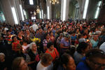 Cada 23 de abril la Basílica Menor recibe a cientos de habitantes que acuden al altar para adorar a San Jorge.