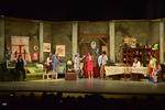 Con un lleno total, la obra dirigida y protagonizada por Jorge Ortiz de Pinedo, La familia de diez, se presentó en el Teatro Isauro Martínez.