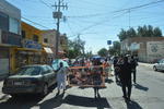 El contingente caminó en sentido contrario por la avenida Juárez y durante el trayecto los automovilistas se mostraban asombrados y otros más daban muestras de apoyo.