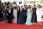 Blanchett, que preside este año el jurado de la competición oficial de Cannes, y la veterana cineasta francesa Agnès Varda leyeron un manifiesto en el que exigieron "igualdad y diversidad real en los puestos de trabajo".