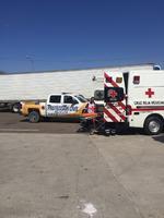 Rescatistas de la Cruz Roja de Concordia apoyaron en el traslado de los heridos.
