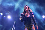 Gracias a sus canciones, Fey pudo "besar" a Torreón una vez más.