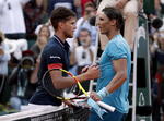 Ambos tenistas se dieron un cordial saludo tras el encuentro.