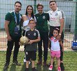 La esposa de Héctor Herrera publicó una imagen junto a su familia y los Derbez,