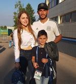 La esposa de Héctor Herrera publicó una imagen junto a su familia y los Derbez,