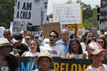 Al grito de “¡Vergüenza!” y “cierren la detención”, famosos se unieron a las protestas en contra de la separación familiar en distintos puntos de Estados Unidos.
