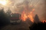 El mayor incendio en más de una década en Grecia comenzó ayer con varios fuegos en una zona forestal a 50 kilómetros al suroeste de Atenas que obligaron a evacuar varias poblaciones pero que no se saldaron con víctimas.