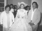 05082018 Claudia Velázquez Ramírez en sus XV años acompañada por sus padrinos, Bernardo Velázquez y Sra. Hortencia
Rizo (f) en 1983.