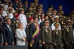 El presidente venezolano, Nicolás Maduro, abandonó hoy de emergencia un acto televisado con militares en el centro de Caracas por la conmemoración de los 81 años de la creación de la Guardia Nacional Bolivariana (GNB).