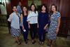 30082018 FIESTA DE CANASTILLA.  Karina González con algunas de sus invitadas a su baby shower.