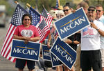 Miles de estadounidenses estuvieron presentes en la procesión del cuerpo de McCain.