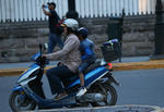 Además del peligro, circular sin casco en una motocicleta representa una infracción al reglamento, que resulta onerosa.