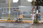 También en zona prohibida, es común observar triciclos de comerciantes.