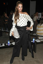 Lindsay Lohan en 2011 fue acusada de robar un collar de la joyería Venice, de California.