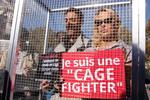 Pamela Anderson protesta contra la cría de animales en jaulas