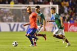 Con un solitario gol de Nicolás Castillo al minuto 88, la Selección Mexicana cayó ante "La Roja" en La Corregidora, en partido amistoso.