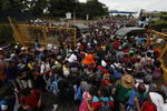 Son miles, ante una menos numerosa respuesta del gobierno del país centroamericano.