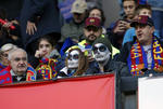 El colorido por el "Día de Muertos" llegó hasta el Camp Nou.