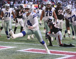 El pateador Brett Maher se reivindicó tras fallar un punto extra y convirtió un gol 
de campo de 42 yardas en la última jugada del encuentro dominical, que los 
Cowboys de Dallas terminaron por ganar por marcador de 22-19 a los Falcons de 
Atlanta.