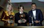 Luka Modric puso fin a la hegemonía de Lionel Messi y Cristiano Ronaldo ganando el Balón de Oro que da la revista France Football.
