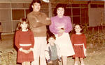 06012019 Diana, Carlos, Carlos F., María Estela y Estela en la Casa Club del Banrural el 18 de diciembre de 1983.