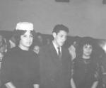 Ma. de Lourdes Gómez de González el día de su onomástico el 11
de febrero. La acompañan sus hermanos, José Luis y Olivia Gómez Esparza, en 1963.