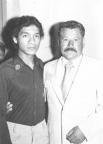 17022019 Norberto Rangel RÃ­os con su hijo, Fco. Javier Rangel, en 1977.