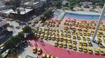 Concesionarios y choferes de unidades ingresaron sus vehículos a la explanada de la Plaza Mayor de Torreón.