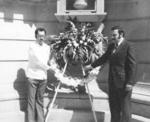 24032019 A mediados de los 70', colocaron una ofrenda floral en el Monumento a JuÃ¡rez, EfrÃ©n Mireles y JesÃºs Reyes.
