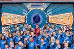 'Avengers' visitan a niños en Disney California Adventure