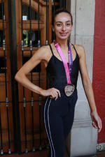 La maestra de ballet de las niñas, Sofía, ganó el segundo lugar nacional en fitness coreográfico hasta 22 años. Regina Monserrat Muñoz se trajo el sexto lugar hasta 15 años.