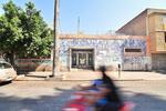 Esta zona ya solo es de paso para las personas, quienes circulan a pie, bicicleta o automóvil para llegar a otra parte del centro Histórico de Torreón, generando el abandono. (ERNESTO RAMÍREZ)