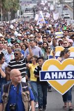 Monclova se moviliza en apoyo a AHMSA