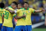 Brasil y Venezuela avanzan en la Copa América