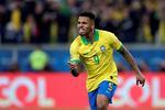 Brasil sufre pero avanza a las semifinales de la Copa América