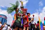 Marchan en la CDMX por el Orgullo LGBTTTI