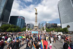 El contingente, integrado por aproximadamente medio millón de personas, este sábado sale a las calles de la capital mexicana para exigir respeto y tolerancia en el país, segundo a nivel mundial en el que se comenten más asesinatos en su contra.