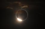 Al contrario de lo que sucede con el ciclo solar, el eclipse avanzó de oeste a este, por lo que la primera provincia argentina donde se vio fue en San Juan.