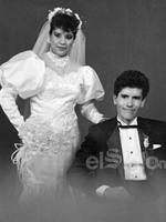 El día de su boda celebrada el 22 de julio de 1989, Sra. Lorena Santos Herrera y Sr. Juan Burciaga. Actualmente, festejando 30 años de matrimonio.