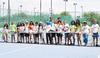 23072019 DIVERTIDO CURSO DE VERANO.  Integrantes del equipo de tenis aprenden los fundamentos básicos de este deporte y se la pasan de lo mejor.