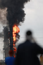 Se registró un incendio en una refinería de Exxon Mobil en Texas.