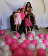 04082019 CELEBRA SU CUMPLEAñOS.  Celia con sus nietas: Karla, Andy y Sarahí.
