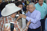 López Obrador llegó al Aeropuerto Internacional de Torreón.