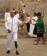 El primer portador de la antorcha es un mayor retirado del Ejército peruano, de 37 años de edad, que participará en lanzamiento de bala en Lima 2019.