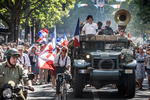 El desfile acabó en la plaza Denfert-Rochereau, donde hace 75 años se ubicó el cuartel general de las llamadas Fuerzas Francesas del Interior, la resistencia que antes de la llegada de las fuerzas liberadoras había comenzado ya su combate contra el ocupante nazi.