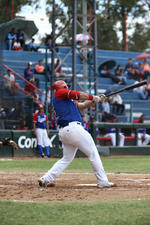 Marco Antonio Duarte, pitcher que se fue sin decisión, comenzó a tambor batiente, dominando a los dos primer rivales.